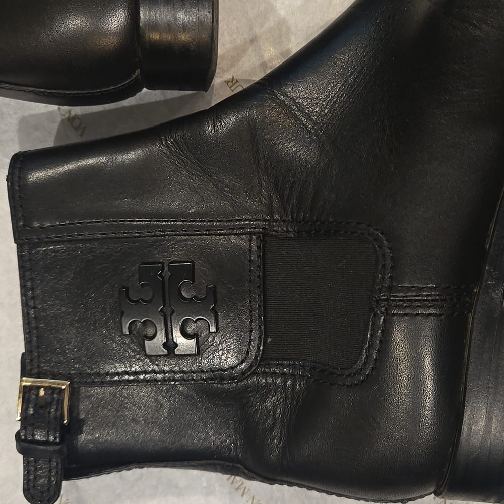 Tory Burch Wyatt Bootie Size 7M - Picture 3 of 10